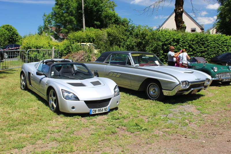 9a Ford Thunderbird 1963 et Opel Speedster.JPG